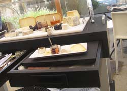 la table &agrave; fromages
