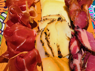 presunto, queijo, lingui&ccedil;a