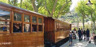 stra&szlig;enbahn  nach port soller